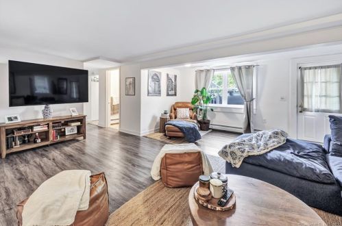 291 Rowayton Ave, Norwalk CT 06853-1628 exterior