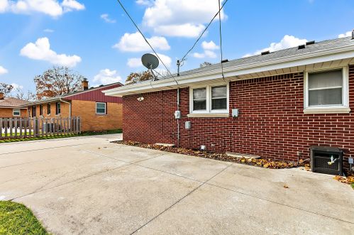 4460 65th St, Milwaukee WI  53220-3420 exterior