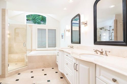 395 21 Ave, Naples FL 34116-6423 exterior