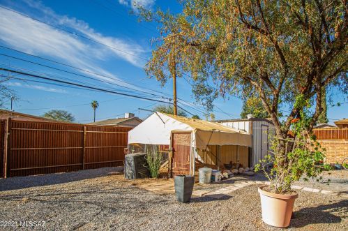 4744 13 St, Tucson AZ 85719-6213 exterior