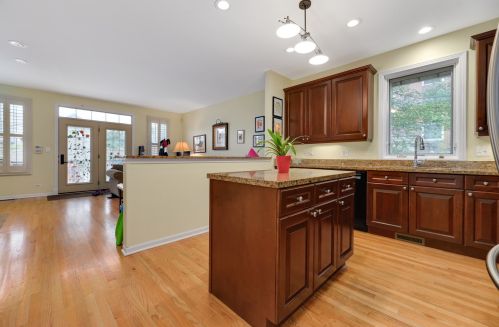 344 Scott St, Chicago IL 60610-0043 exterior