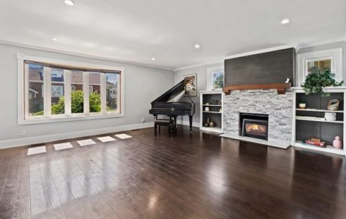 1700 91st Pl, Chicago, IL 60617-3519