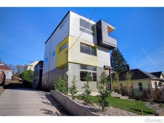 5332 12th Ave, Seattle WA  98108-2305 exterior