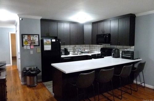 652 Crotona Park, Bronx NY 10460-4824 exterior