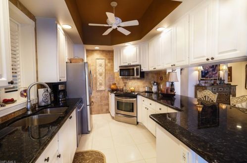 2884 Hatteras Way, Naples FL 34119-7524 exterior