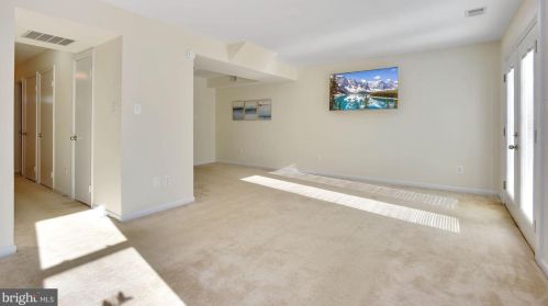 131 Catoctin Cir, Leesburg VA  20175-3808 exterior