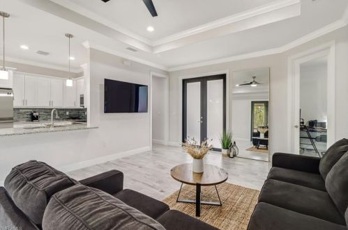 3791 8 Ave, Naples FL 34117-4993 exterior