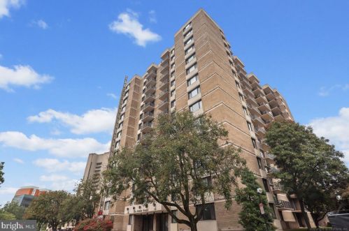 118 Monroe St, Rockville MD 20850-2502 exterior