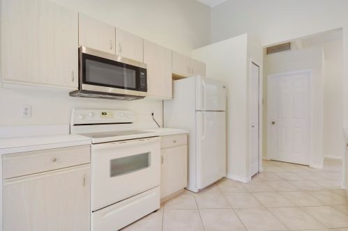 1826 Leafy Rd, Fort Pierce FL  34953-1392 exterior