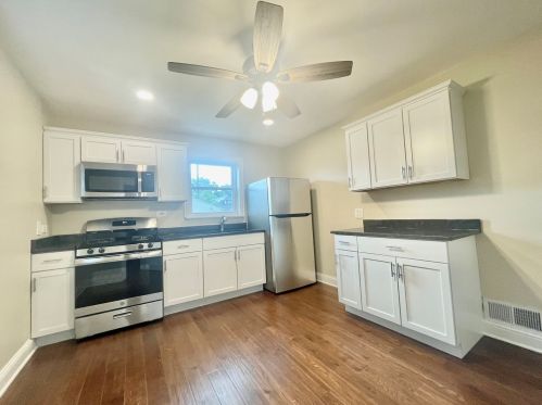 3040 55 St, Chicago IL 60632-4738 exterior