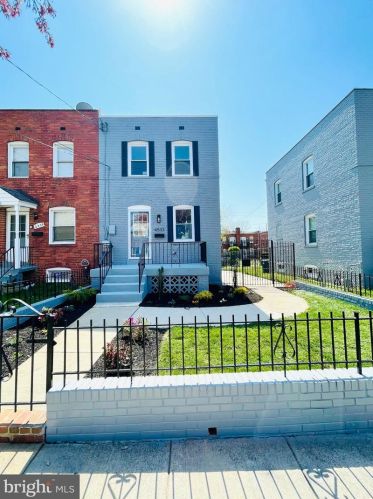 4533 Eads Pl, Washington DC  20019-4764 exterior