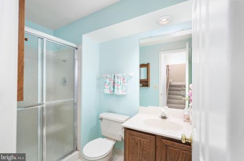 6133 Joust Ln, Alexandria VA 22315-4809 exterior