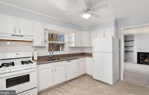 1323 Grandin Ave, Rockville MD 20851-1155 exterior