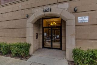 4651 Greenview Ave, Chicago IL  60640-5695 exterior