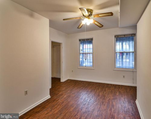 1028 Kenyon St, Washington DC  20010-2418 exterior