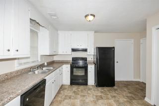 445 Springlake Dr, Lawrenceville GA  30046-5301 exterior