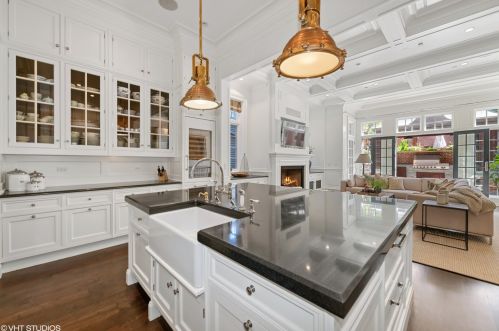 1845 Orch St, Chicago IL 60614-5106 exterior