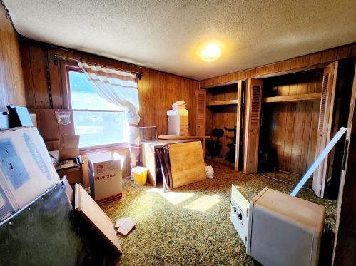 9101 18 Mile Rd, Cedar Springs MI 49319-9746 exterior