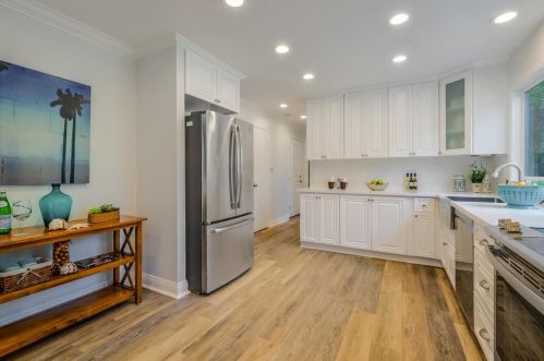 621 Monterey Ave, Capitola CA 95010-3614 exterior