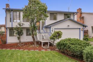 151 115th St, Seattle, WA 98133-8603