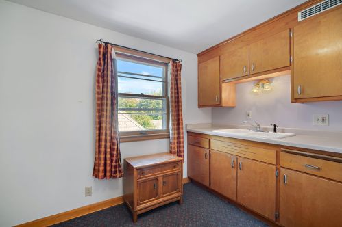 2188 81, Milwaukee WI 53219-3539 exterior