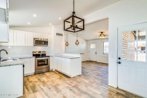 3051 Eastview Ave, Tucson AZ  85730-2905 exterior