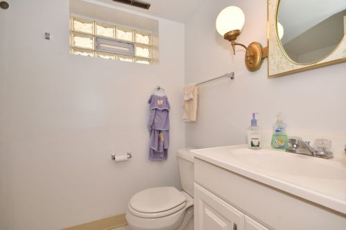 7517 Myrtle Ave, Chicago IL 60631-1835 exterior