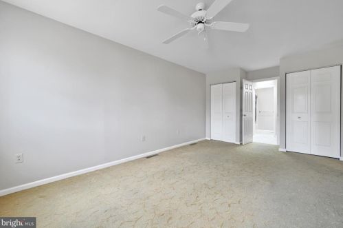 3223 Pinewyn Cir, Lancaster PA exterior