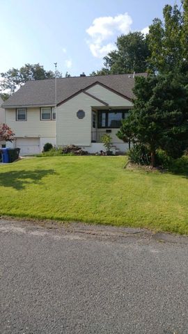 9 Jefferson St, Metuchen, NJ 08840-2805