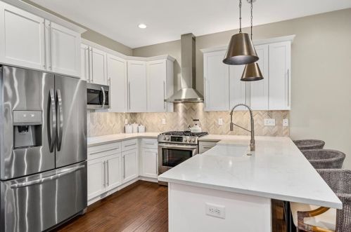 4916 Hatfield St, Pittsburgh PA 15201-2727 exterior