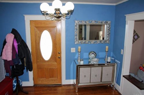 34 Harrison St, Middletown, NY 10940-3825