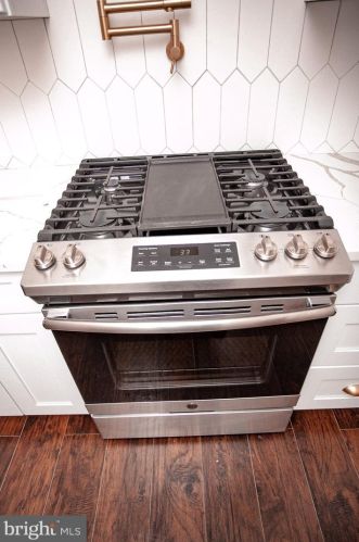 2022 21 St, Philadelphia PA 19145-2722 exterior