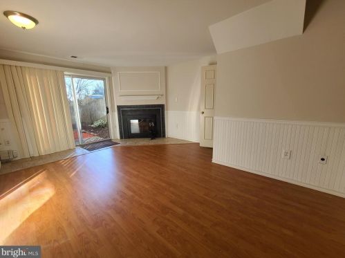 7443 Duddington Dr, Alexandria VA 22315-3849 exterior