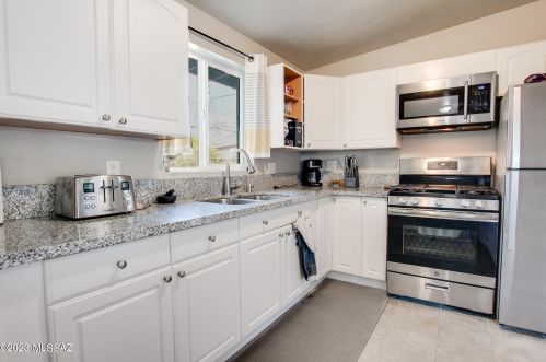 6457 Calle Cappela, Tucson AZ  85710-5303 exterior