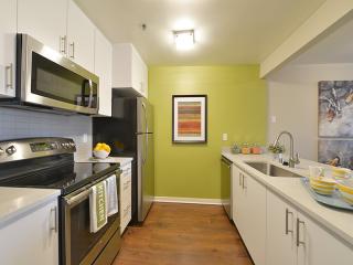 2900 1st Ave, Seattle WA  98121-1009 exterior