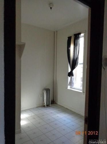 788 Garden St, Bronx NY 10460-1104 exterior