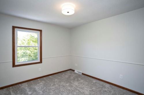 4251 Weymouth Dr, Grand Rapids MI 49508-3727 exterior