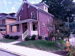 4041 Cloverlea St, Pittsburgh PA  15227-3439 exterior