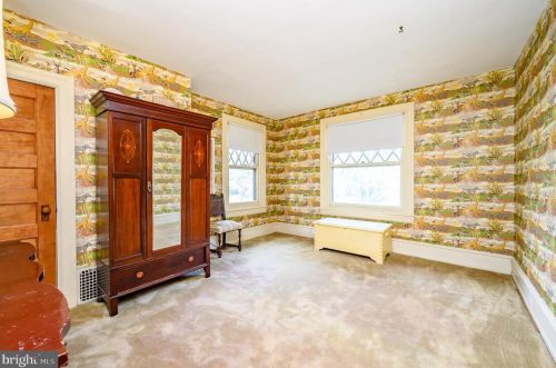 220 Maple Ave, Camden NJ 08106-2315 exterior