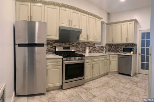 2110 New York Ave, Union City NJ  07087-4416 exterior