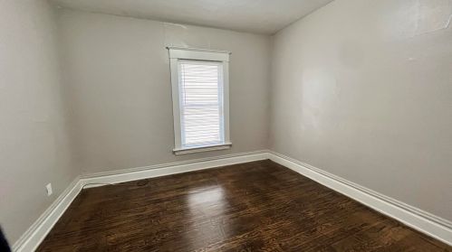 1036 Alpine Ave, Grand Rapids MI 49504-4140 exterior