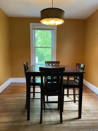 1 Franklin St, Manchester CT 06040-4346 exterior