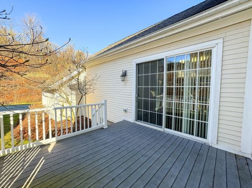 1531 Biltmore Ln, Pittsburgh PA 15217-4501 exterior