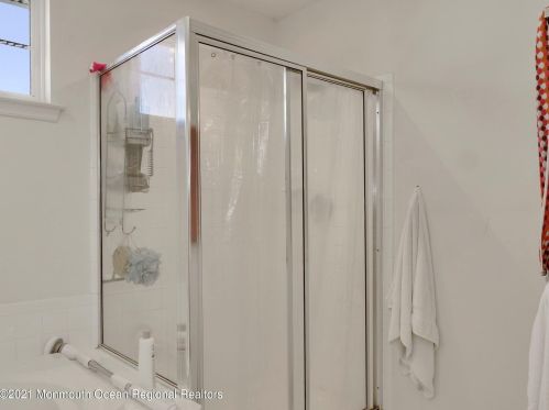 39 Timberline Rd, Berkeley Township NJ 08721-2108 exterior