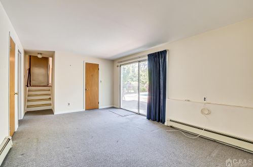 19 Marshall Dr, Edison NJ  08817-2910 exterior