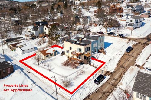 321 8th Ave, Duluth MN 55802-2606 exterior