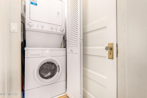 1325 8 St, Tucson AZ 85719-5517 exterior