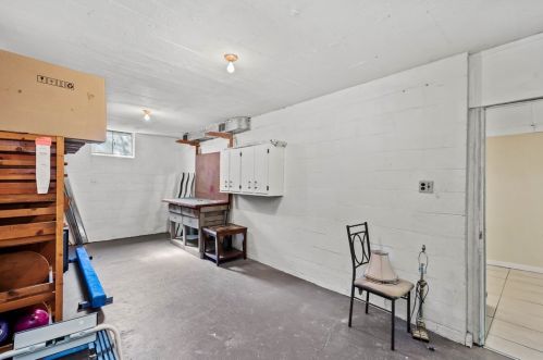 1492 Prospect Rd, Pittsburgh PA 15227-3733 exterior