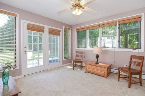 69 Lincoln Rd, Sutton MA 01590-3715 exterior