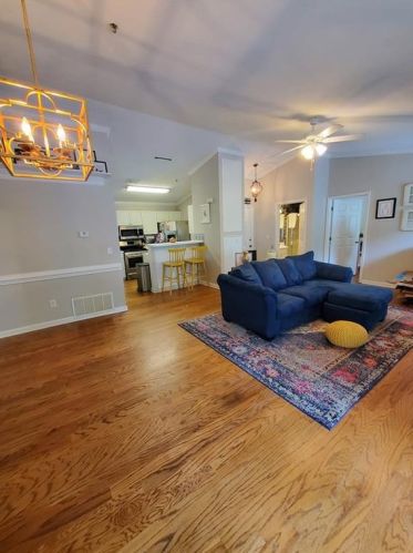 1383 Keys Crossing Dr, Atlanta GA  30319-4043 exterior